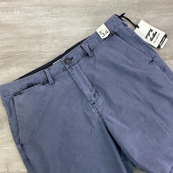 BILLABONG - NEW ORDER X HYBIRD SHORTS - Picture 2 of 10